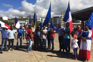 Une manifestation bleu blanc rouge palce de la République (Photo: KA)