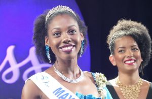 Ramatou Radjabo, Miss Mayotte 2015 et Jane Jaquin, tout sourire