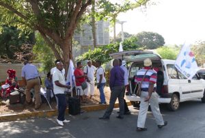 Les manifestants du SNUipp ce matin