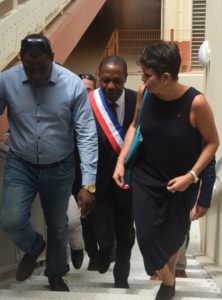 mgombani-la-vice-recteur-et-les-elus-de-mamoudzou-dans-les-nouveau-batiments-du-college-de-mgombani