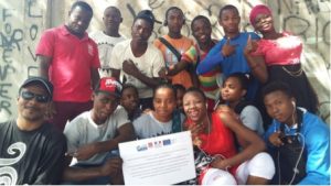 Lors du tournoi de foot