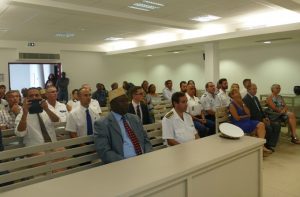 La nouvelle salle d'audience accueillait notamment le préfet et le maire de Mamoudzou au premier rang