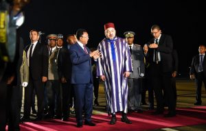 Mohamed VI accueilli par le président Héry