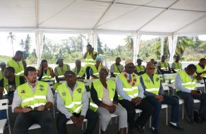Le personnel de STAR Mayotte et ses partenaires 