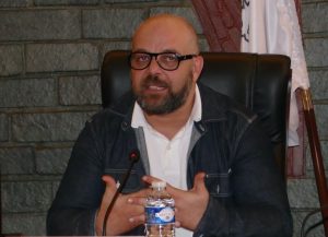 Des emplois sous condition d’associations aux reins solides pour Ben Amar Zeghadi