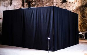 Le cube à Débaa à Venise