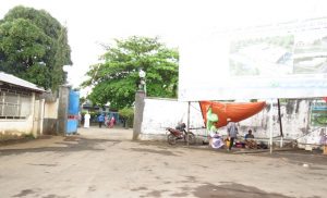 Entrée de l'actuel hôpital Sheik Jassin Bin Jabar Al-thani Hombo à Mutsamudu (Anjouan)