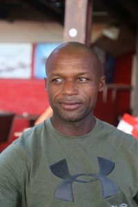 Anly Abdallah a "redécouvert Mayotte" en y sautant en parachute.