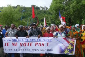 Banderole lors de la manifestation massive du 7 mars