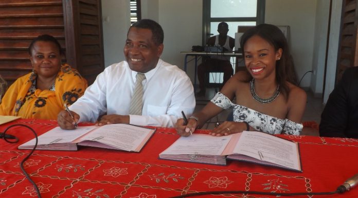 Miss Mayotte 2015 Signature de la convention Pamandzi Wama