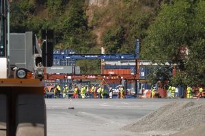 Seuls les salariés de la SMART en grève maintienne une vie sur une zone portuaire fantôme