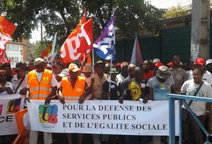 "Pour la défense des services publics et de l'égalité sociale"