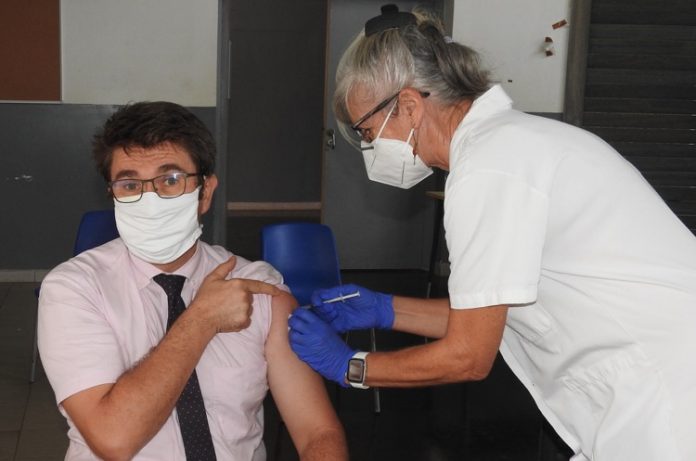 Vaccin, Gilles Halbout, Mayotte