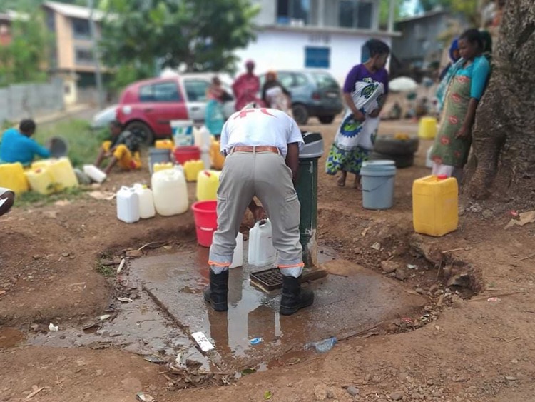 Mayotte, eau potable, borne-fontaine, accès à l'eau, maladies hydriques,