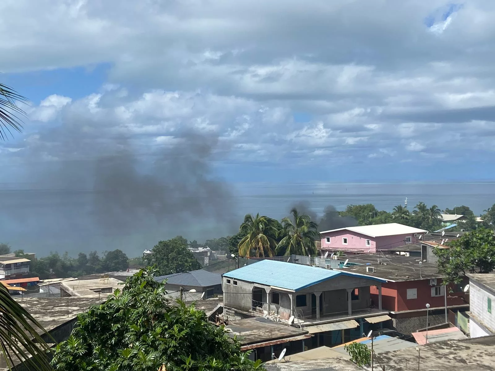 Le chaos s'empare de Mayotte ! - JDM