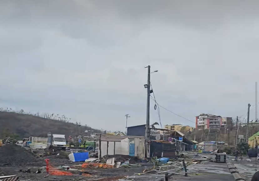 Mayotte, cyclone, catastrophe, reconstruction, destruction,