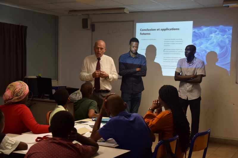 mathématiques, collège de Koungou, robots, drones, jeux vidéos