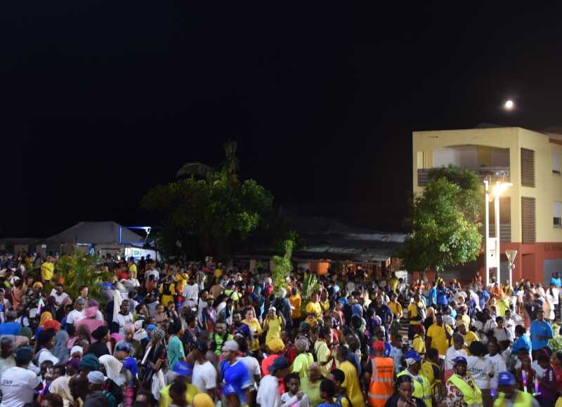 Mamoudzou by night, course, marche, trail