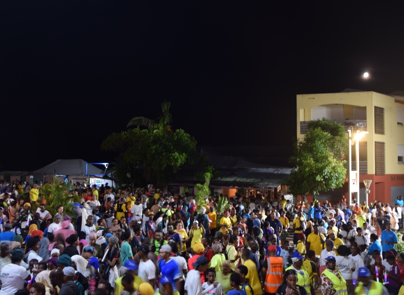 Mamoudzou by night, course, marche, trail