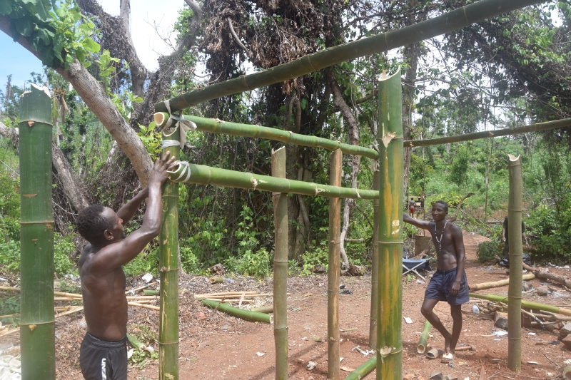 campement, Tsoundzou, exilés