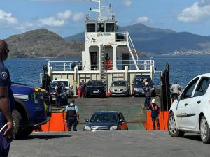 Mayotte, barge, DTM, grève, corbillard, 