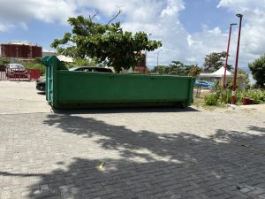 Mayotte, plage, benne, poubelle, 