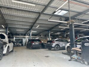 Mayotte, Kawéni, concessionnaire automobile, véhicules,