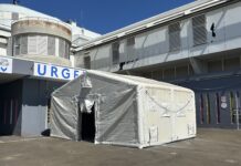 À Mamoudzou, le CHM se prépare à l’éventualité d’un cas d’Ebola Mayotte, CHM, tente Ebola,