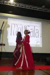 Lycée des Lumières, anglais, défilé, MET Gala, langue étrangère, Mayotte