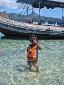 Ceta’Maore, lagon, enfants, collégiens, non-scolarisation, découverte, mammifères marins, bateaux, ambassadeurs lagons, Mayotte