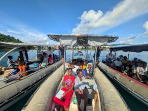 Ceta’Maore, lagon, enfants, collégiens, non-scolarisation, découverte, mammifères marins, bateaux, ambassadeurs lagons, Mayotte