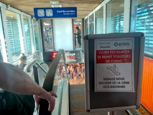 Mayotte, aéroport, escalator, Pamandzi, marcel-henry,
