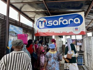 Mayotte, Mamoudzou, M'Safara, bus, barge, gare maritime,